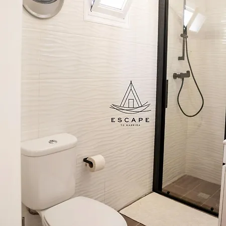 בית נופש Izzys Place By Escape To Madeira