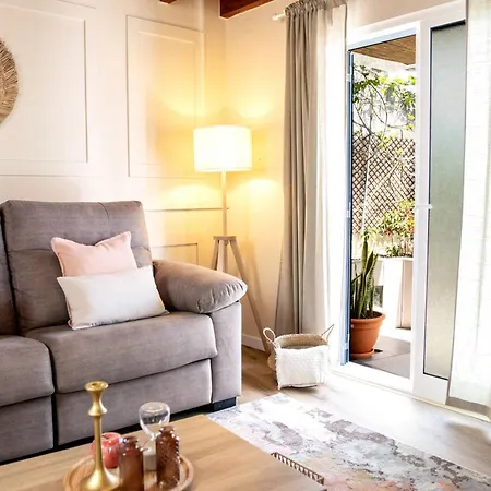 בית נופש Izzys Place By Escape To Madeira *