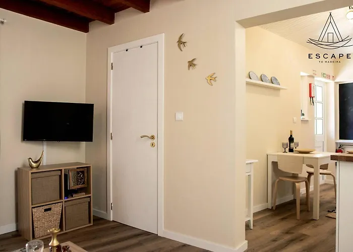 Izzys Place By Escape To Madeira * Ponta do Sol (Madeira)